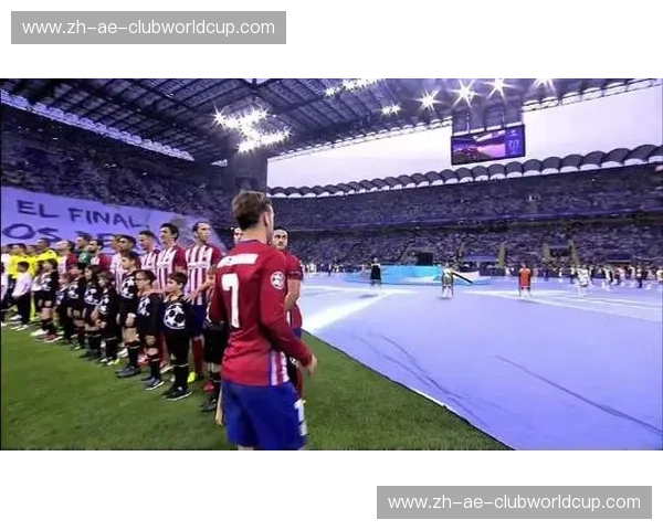 欧冠巅峰对决:伯纳乌的星光与激情,新浪带你直击皇马马竞德比恩仇录